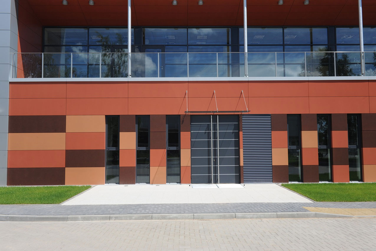 The wide range of application of fibre cement panels allows the designers' visions to become reality in almost any design version. The variety of structures and available colours makes it possible to use the panels in virtually any environment. Compositions made of panels allow for a more interesting - in terms of architecture - elevation. An additional advantage is that, unlike metal elements, there is no biological corrosion or disintegration in the natural climate.